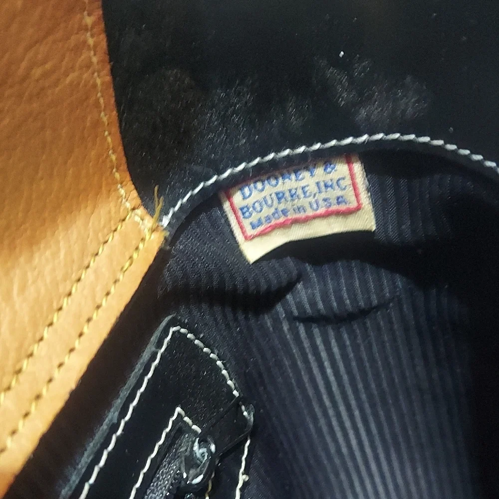 Dooney & Bourke 